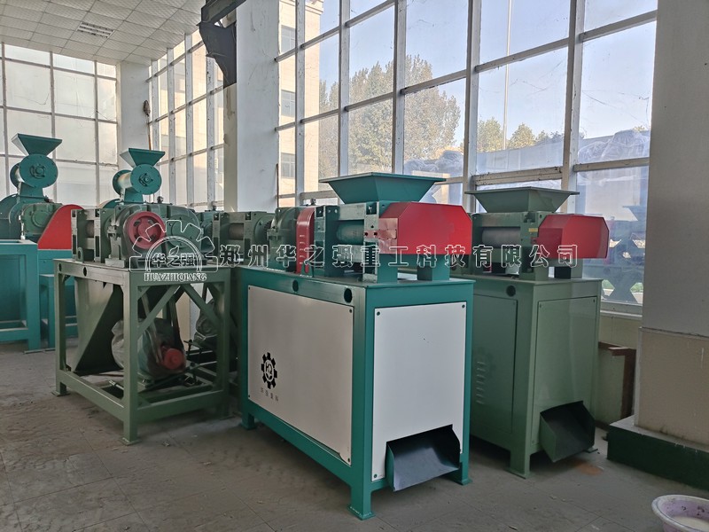 對(duì)輥擠壓造粒機(jī).jpg